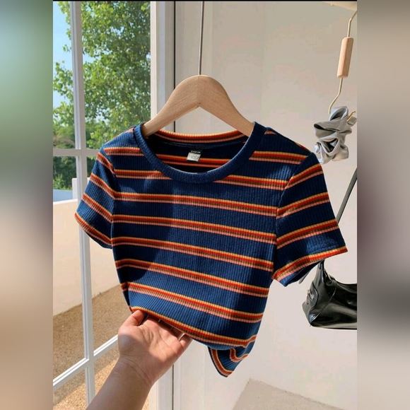 New stripped cropped top - Picture 1 of 5